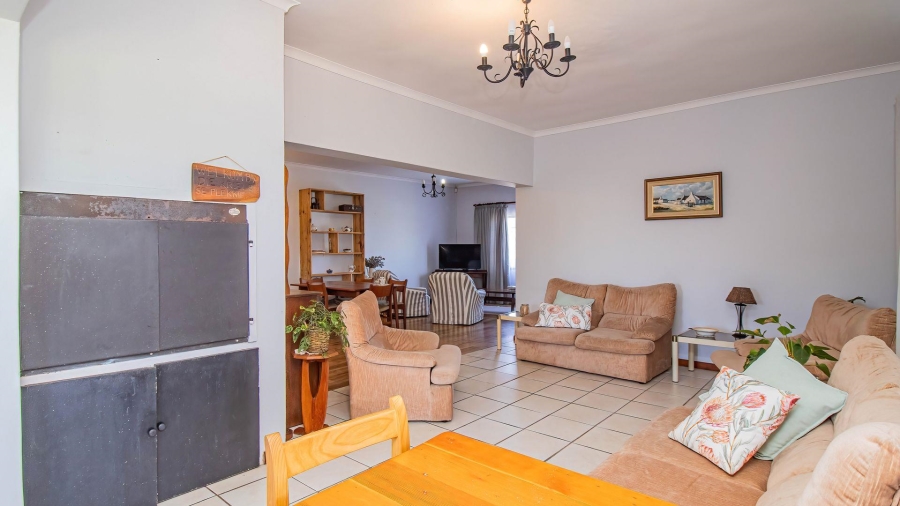 4 Bedroom Property for Sale in De Kelders Western Cape